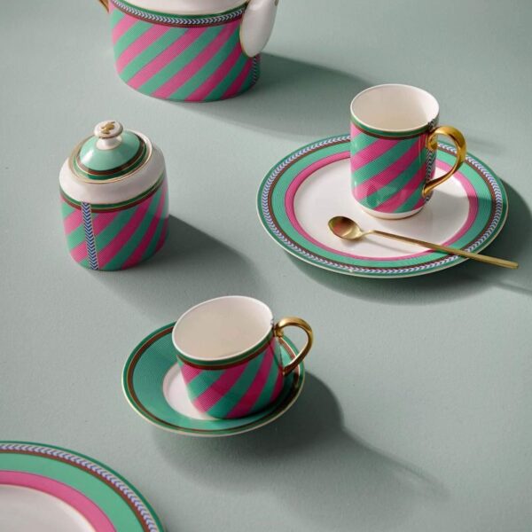 pip_studio_chique_fw2023_tableware_stripes_07_lr_1_1